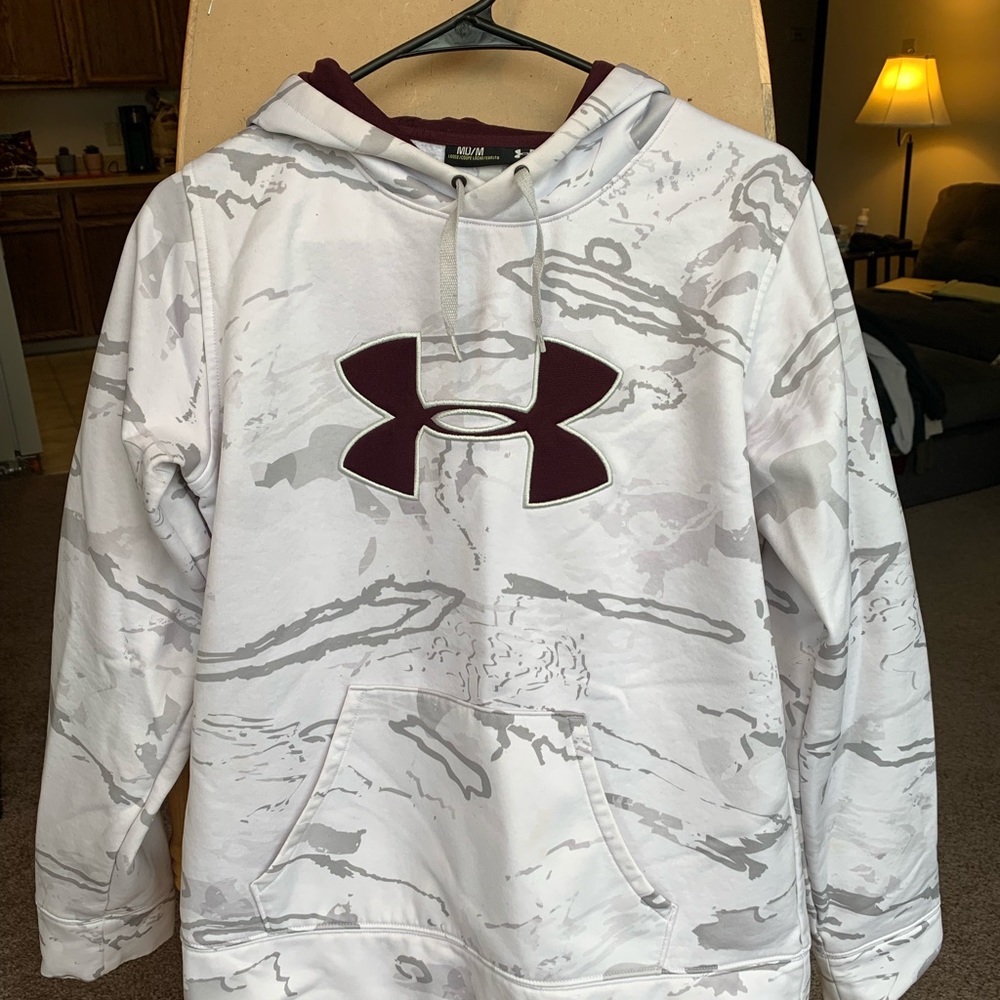 Women’s Under Armour Sweatshirt